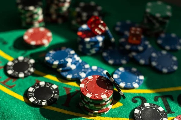 Trophy and scatter symbols triggering free spins on agoda