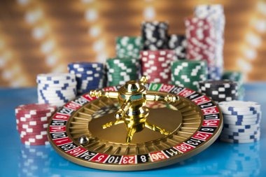 Sic Bo live-dealer table on agoda showing betting layout and live dice tumbler