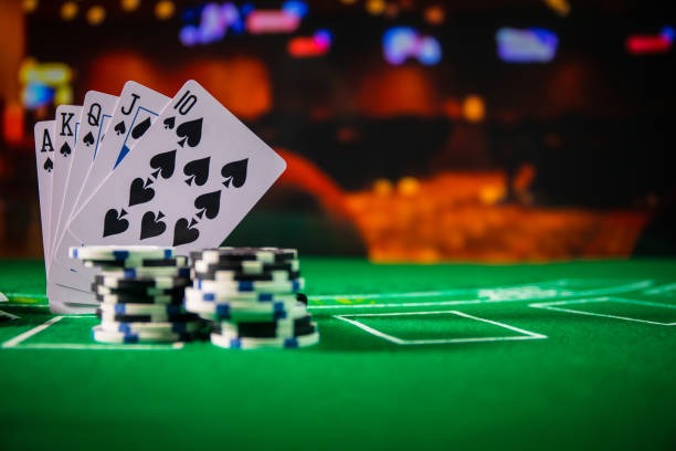 Live Sic Bo Dadu table with three dice and dealer on agoda