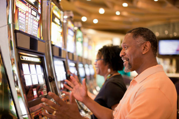 Singapore Pools game interface on agoda platform showing number selection and draw schedule